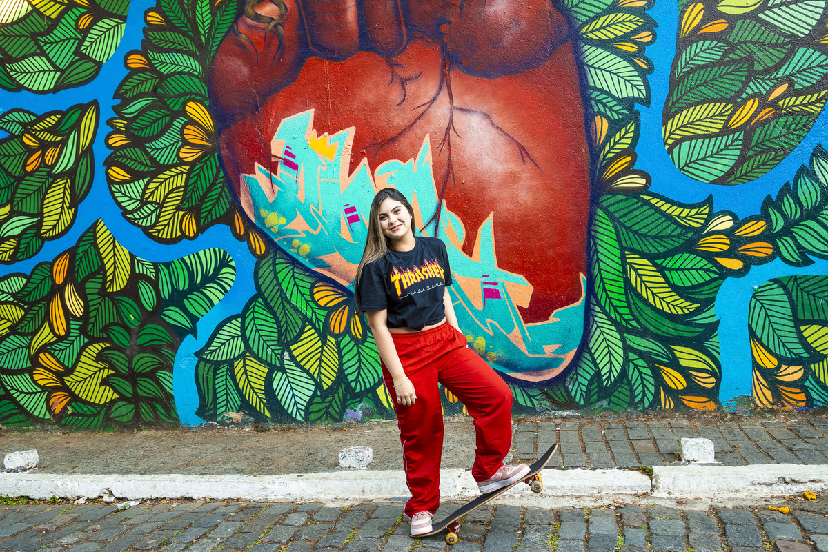 ensaio de fotos beco do batiman, beco do batiman, fotos parede com grafite, ensaio 15 anos, fotografo em suzano, debutante, ensaio fotografico beco do batman, fotografia de 15 anos, sp