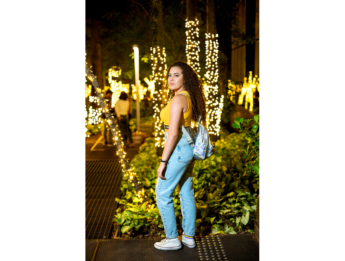 ensaio de fotos avenida paulista, fotografo de ensaio, avenida paulista, starbucks, fotos de 15 anos, ensaio de fotos feminino, fotografo em suzano, fotografo de aniversario de 15 anos, debutante, sp, ensaio fotografico em avenida paulista sp