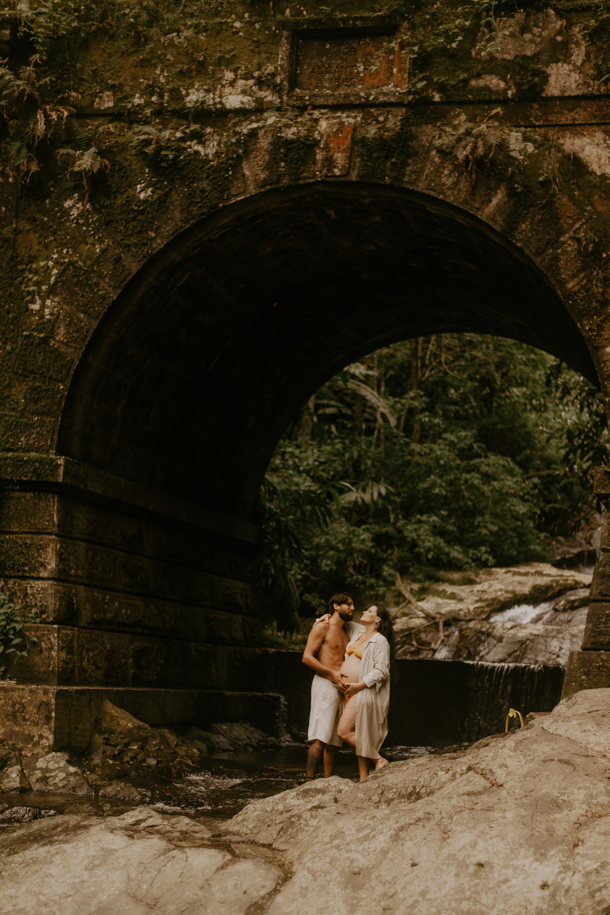ensaio- gestante-floresta-cachoeira-RJ