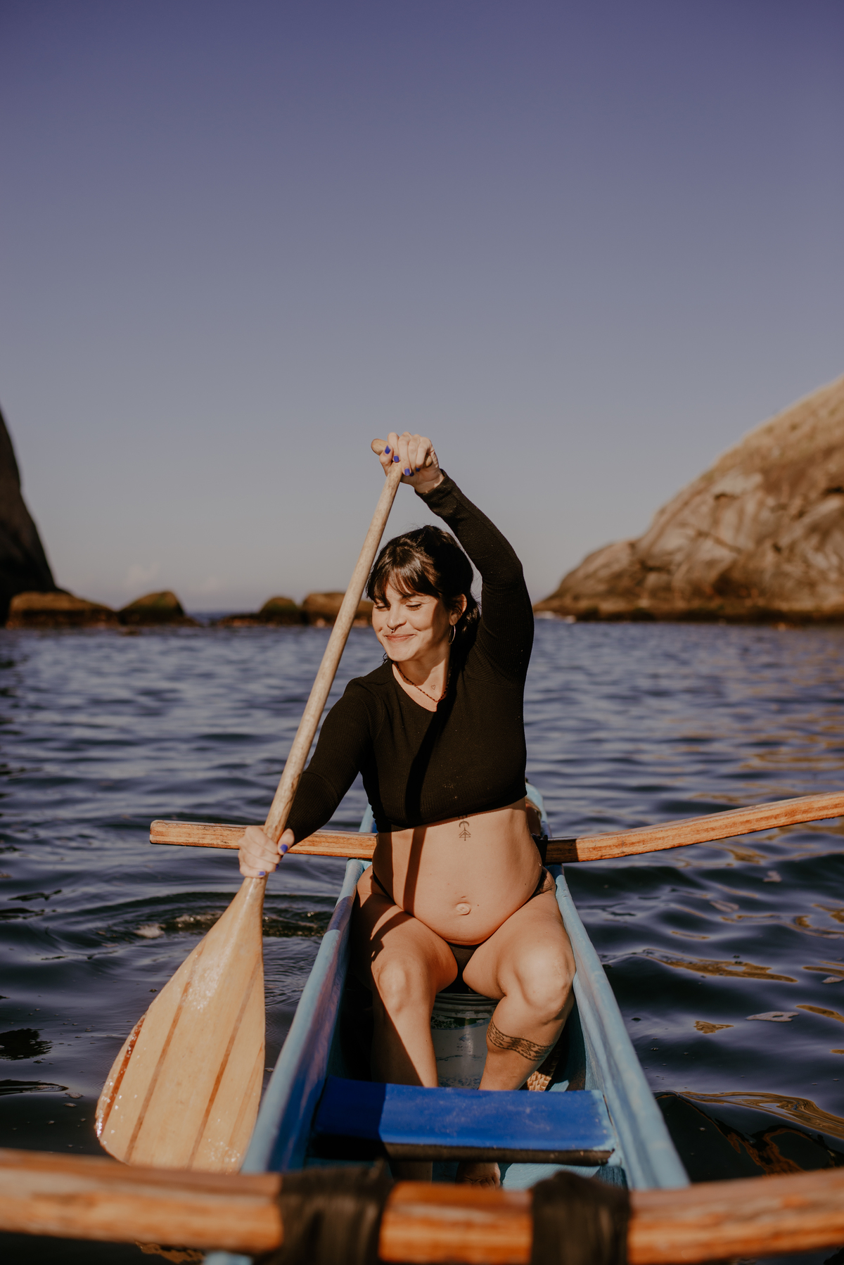 gestante-remando-canoa-havaiana
