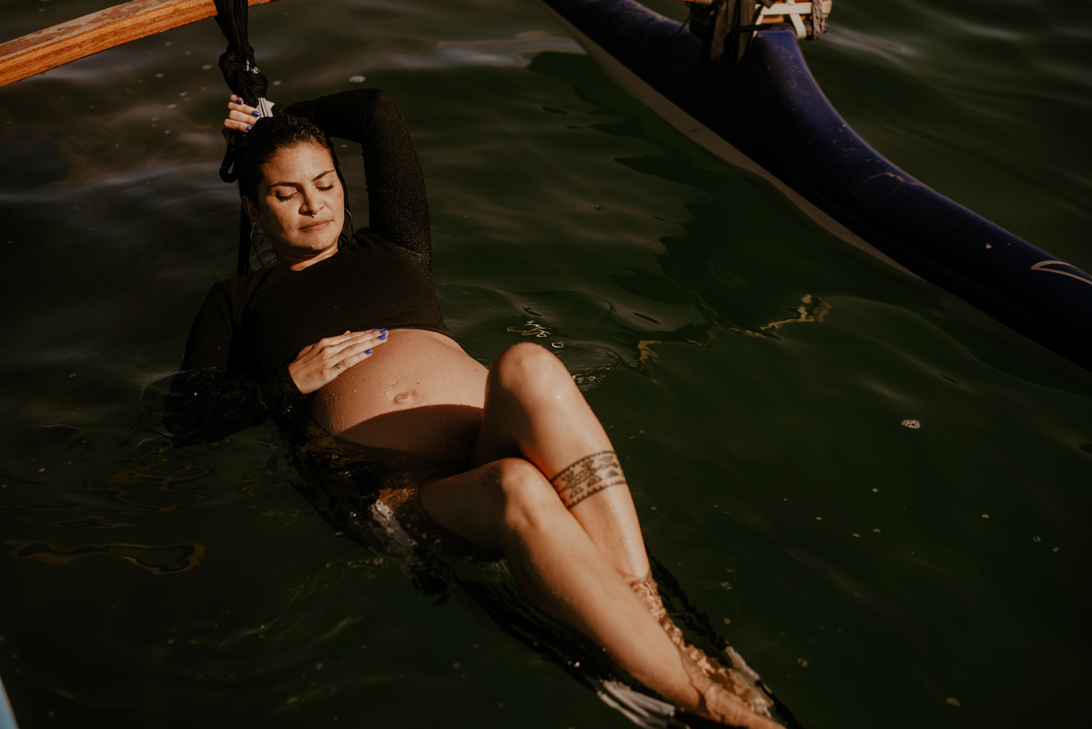 gestante-praia-itaipu