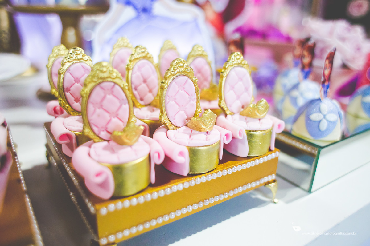 Making Off da criança, Aniversário Infantil, Be Happy, lavras - MG, Sophia 1 ano. Aline Tomaz Fotografia.