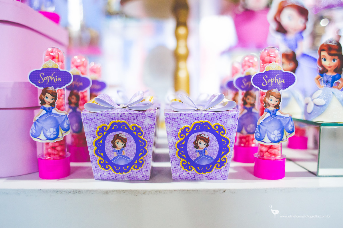Making Off da criança, Aniversário Infantil, Be Happy, lavras - MG, Sophia 1 ano. Aline Tomaz Fotografia.