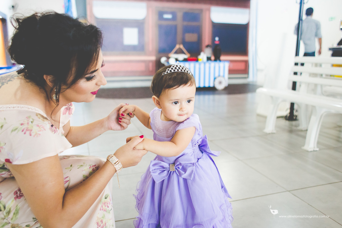 Making Off da criança, Aniversário Infantil, Be Happy, lavras - MG, Sophia 1 ano. Aline Tomaz Fotografia.