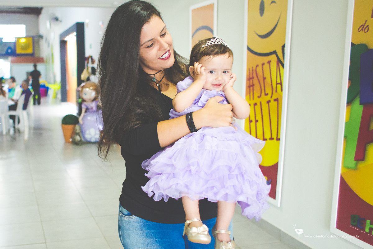 Making Off da criança, Aniversário Infantil, Be Happy, lavras - MG, Sophia 1 ano. Aline Tomaz Fotografia.