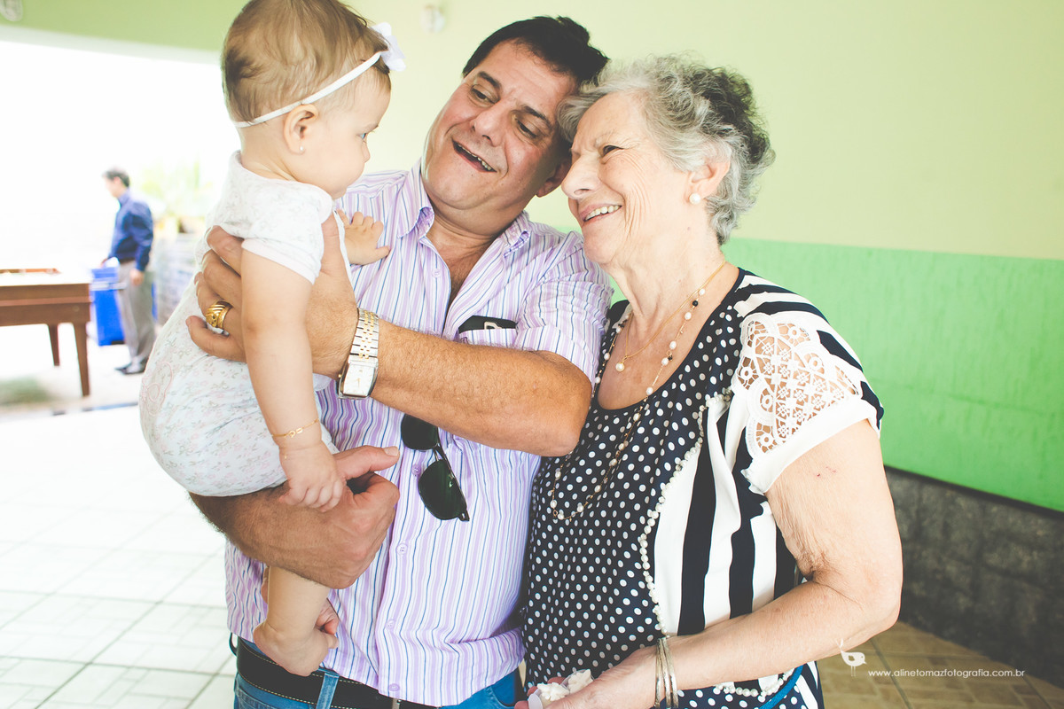 Batizado Helena, Matriz de Santana, Lavras - MG Aline Tomaz Fotografia.