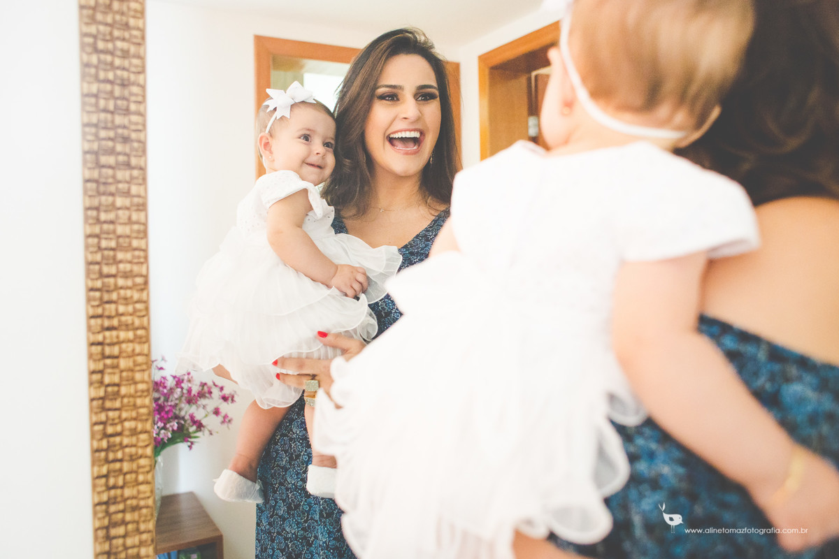 Batizado Helena, Matriz de Santana, Lavras - MG Aline Tomaz Fotografia.