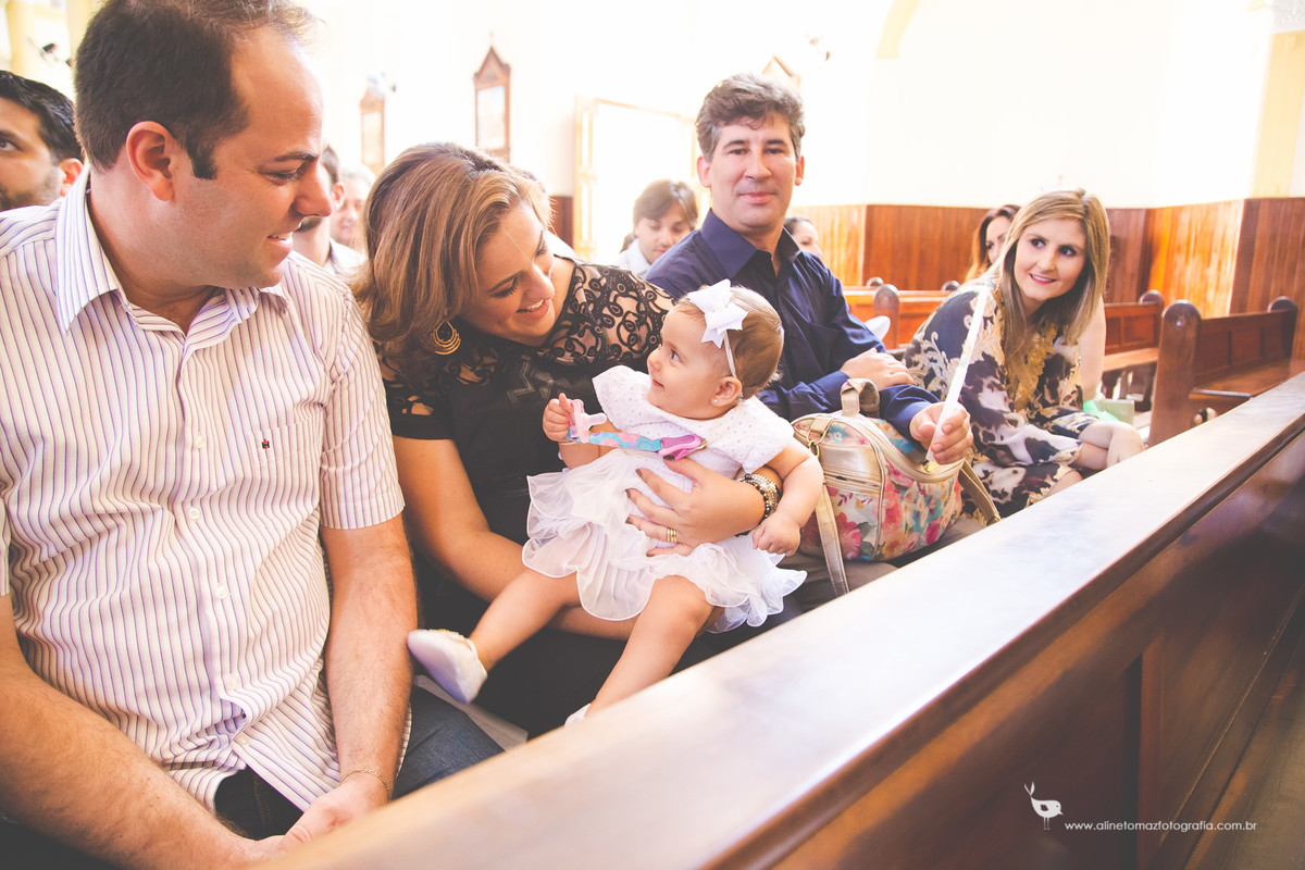 Batizado Helena, Matriz de Santana, Lavras - MG Aline Tomaz Fotografia.