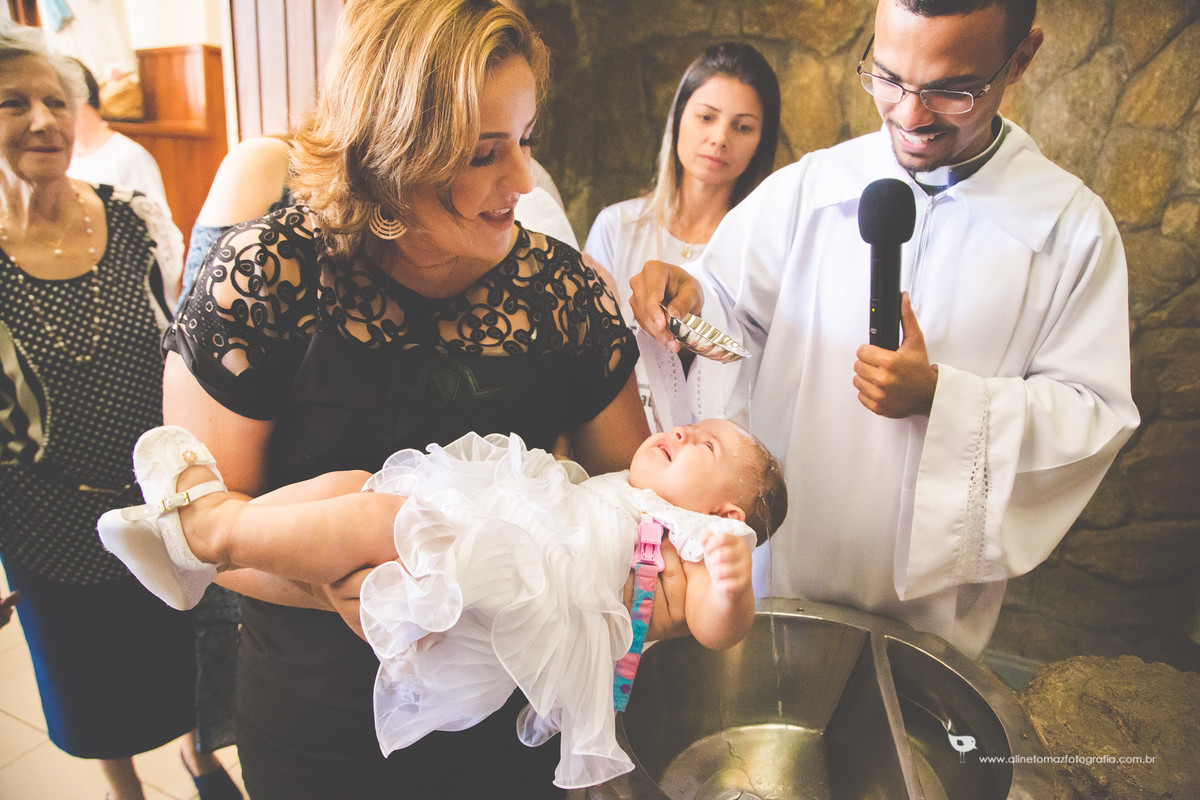 Batizado Helena, Matriz de Santana, Lavras - MG Aline Tomaz Fotografia.