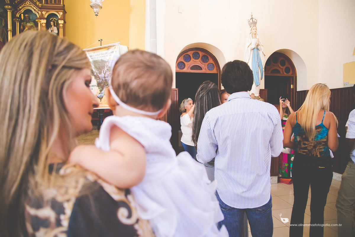 Batizado Helena, Matriz de Santana, Lavras - MG Aline Tomaz Fotografia.