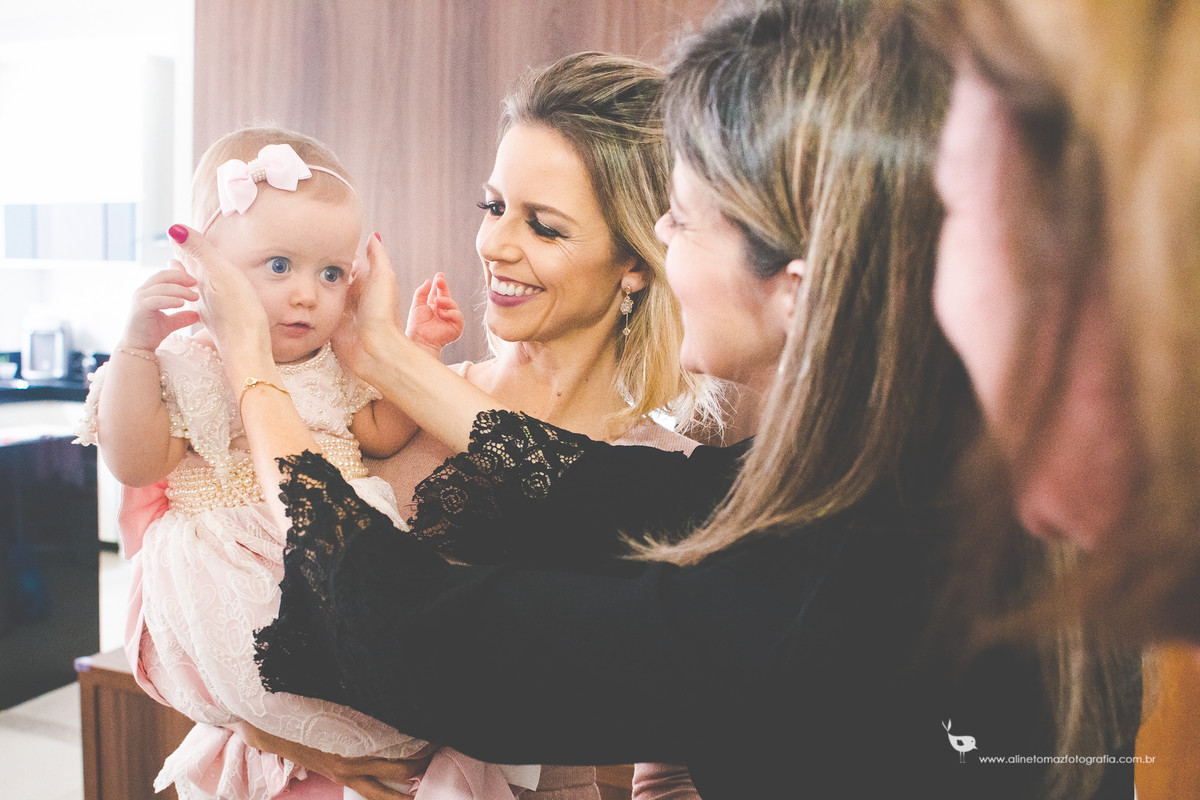 Making Off da criança, Aniversário infantil Be Happy. Lavras - MG, Beatriz 1 ano Aline Tomaz Fotografia.