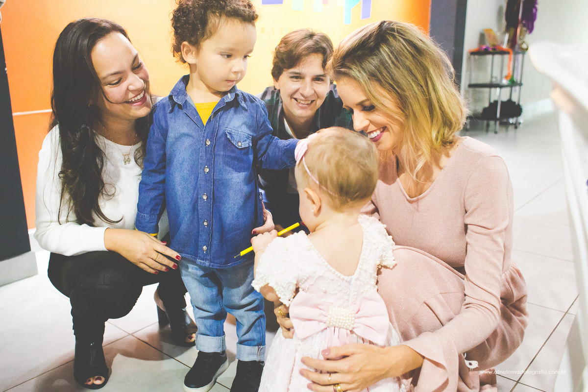 Making Off da criança, Aniversário infantil Be Happy. Lavras - MG.Beatriz 1 ano Aline Tomaz Fotografia.