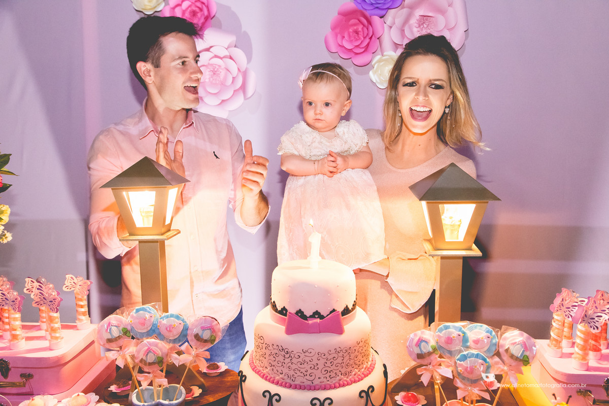 Making Off da criança, Aniversário infantil Be Happy. Lavras - MG.Beatriz 1 ano Aline Tomaz Fotografia.
