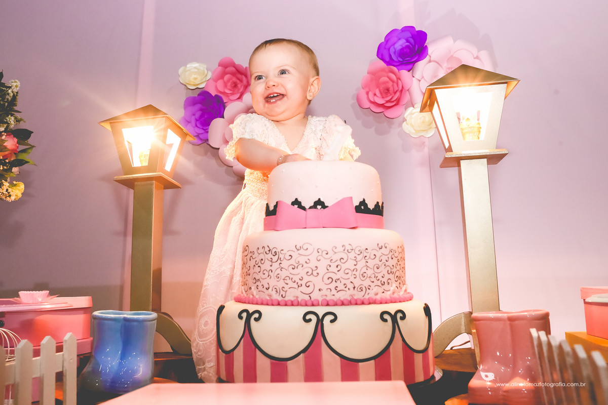 Making Off da criança, Aniversário infantil Be Happy. Lavras - MG.Beatriz 1 ano Aline Tomaz Fotografia.
