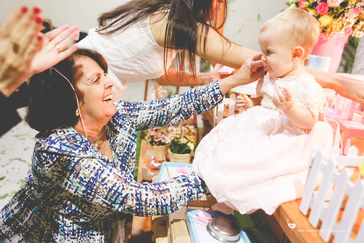 Making Off da criança, Aniversário infantil Be Happy. Lavras - MG.Beatriz 1 ano Aline Tomaz Fotografia.