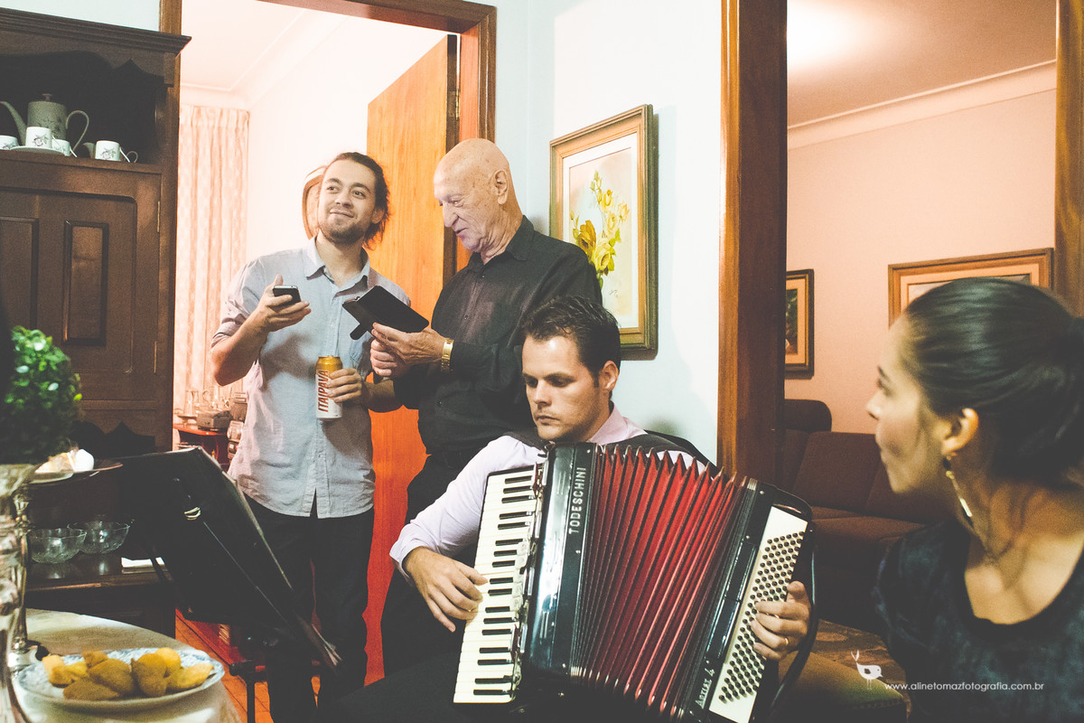 Liliene Make Up e Carlos, Bodas 25 anos casamento, Matriz de Santana, Lavras - MG, Aline Tomaz Fotografia.