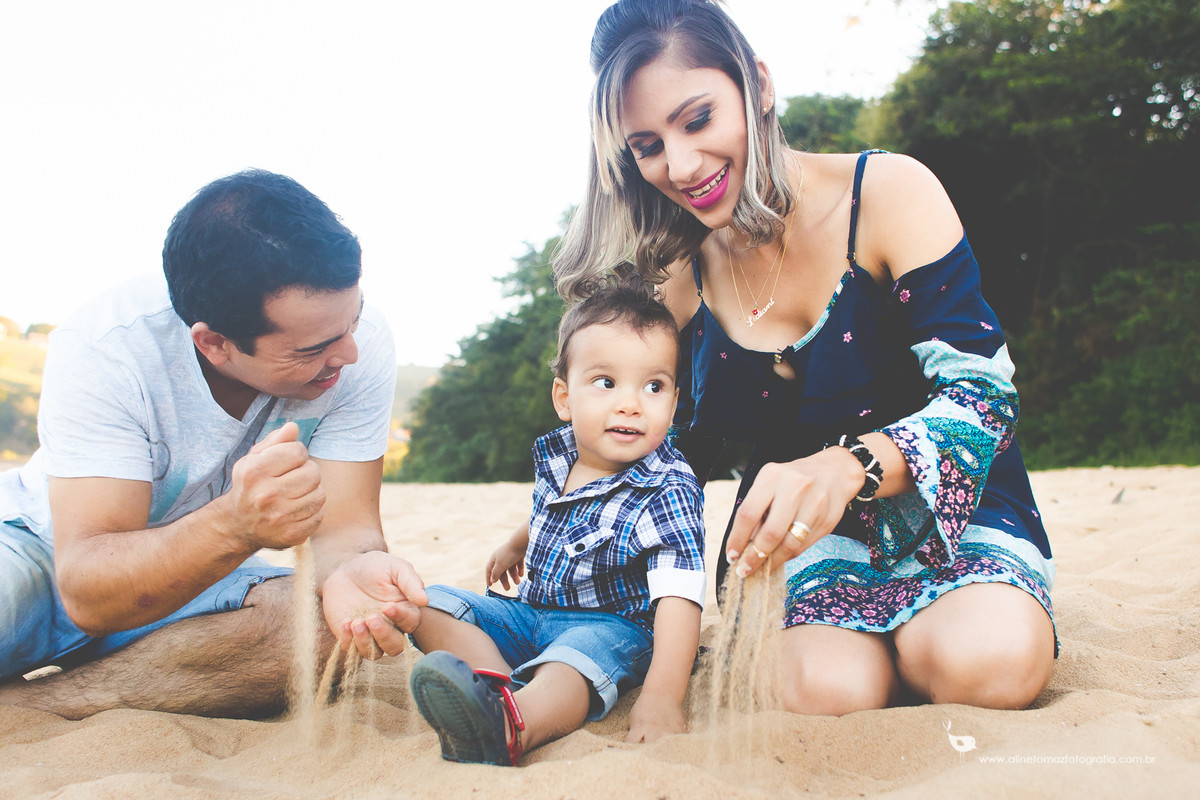 Marcelo Alves e Lidiane. Ensaio família. Ribeirão Vermelho - MG, Aline Tomaz Fotografia.