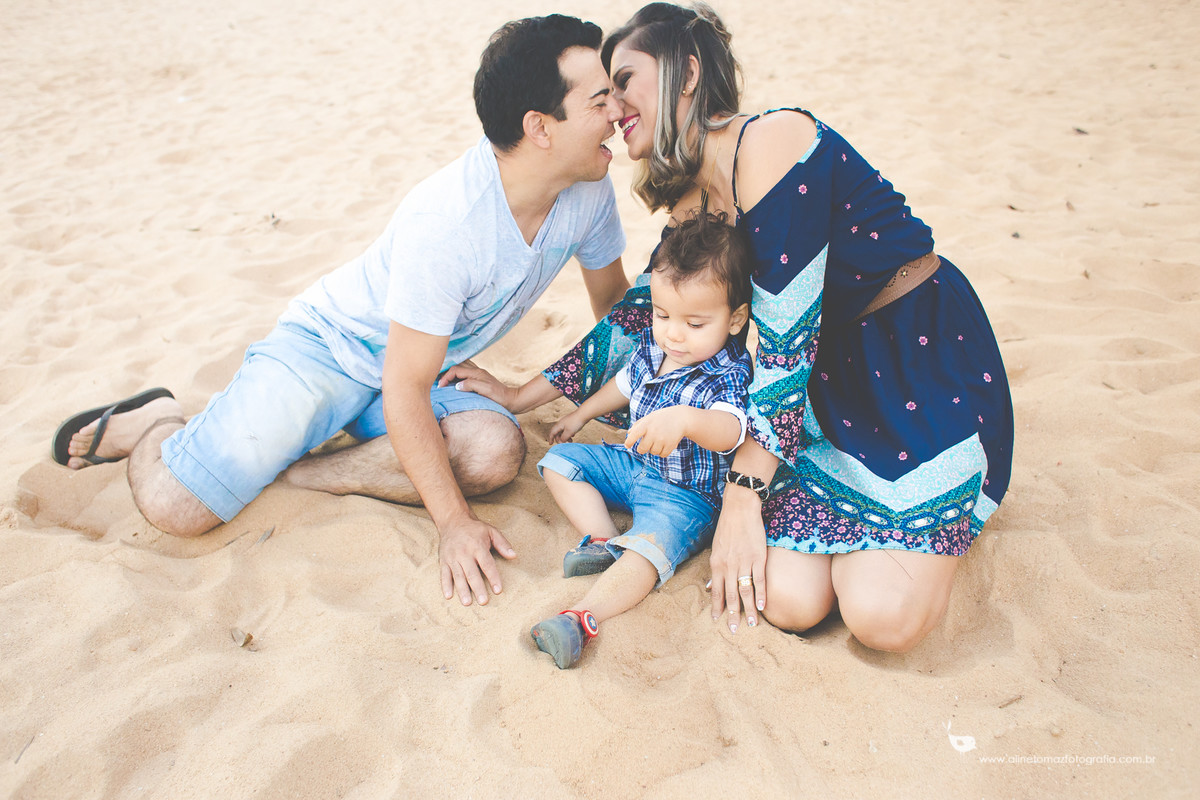 Marcelo Alves e Lidiane. Ensaio família. Ribeirão Vermelho - MG, Aline Tomaz Fotografia.