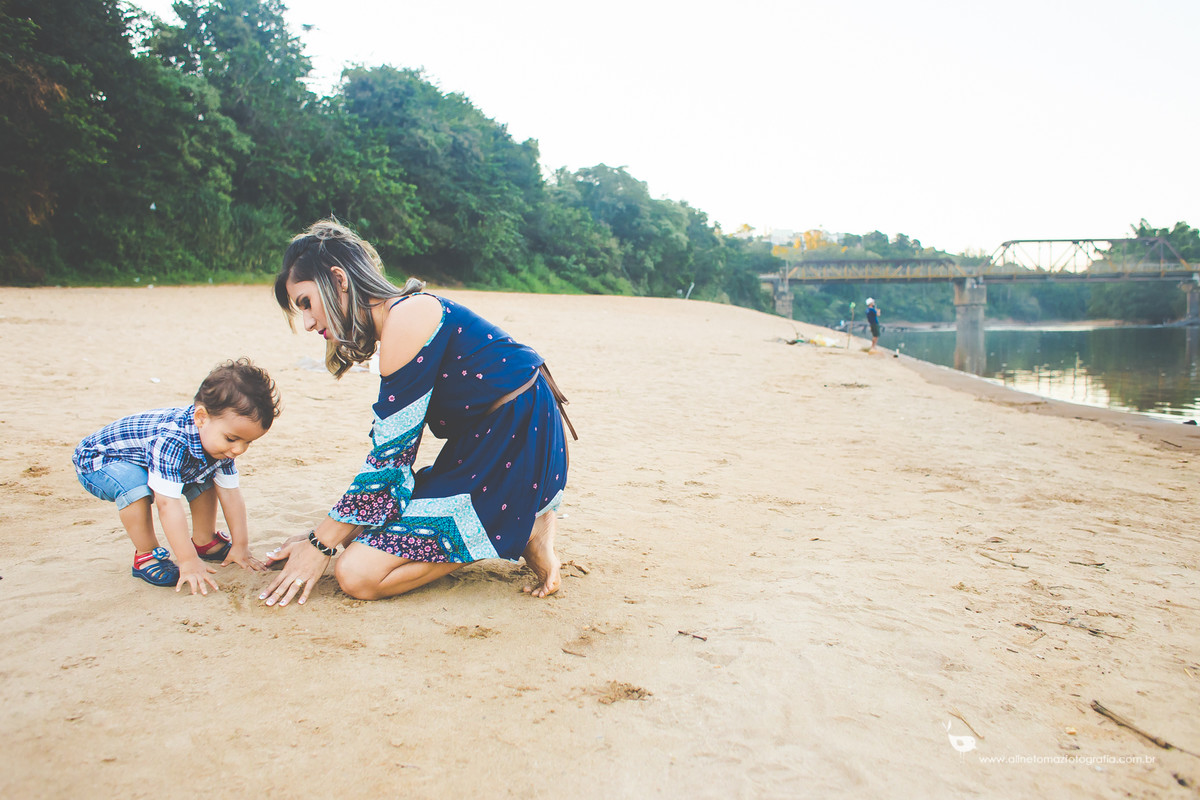 Marcelo Alves e Lidiane. Ensaio família. Ribeirão Vermelho - MG, Aline Tomaz Fotografia.