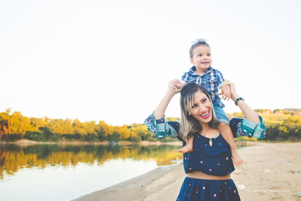 Marcelo Alves e Lidiane. Ensaio família. Ribeirão Vermelho - MG, Aline Tomaz Fotografia.