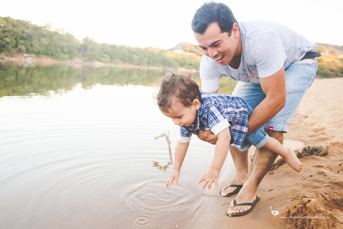 Marcelo Alves e Lidiane. Ensaio família. Ribeirão Vermelho - MG, Aline Tomaz Fotografia.