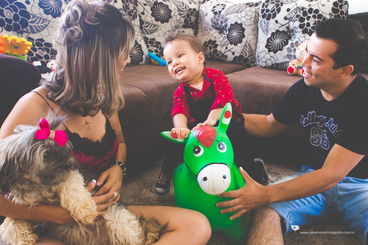 Marcelo Alves e Lidiane. Ensaio família. Ribeirão Vermelho - MG, Aline Tomaz Fotografia.