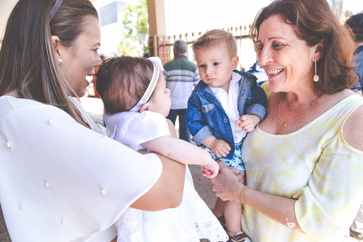 Batizado - Igreja São Sebastião - Lavras MG - Aline Tomaz Fotografia - fotógrafa de famílias