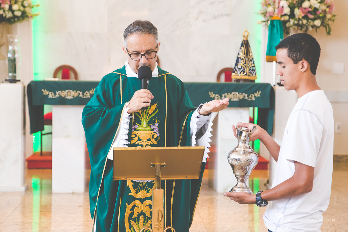 Batizado - Igreja São Sebastião - Lavras MG - Aline Tomaz Fotografia - fotógrafa de famílias