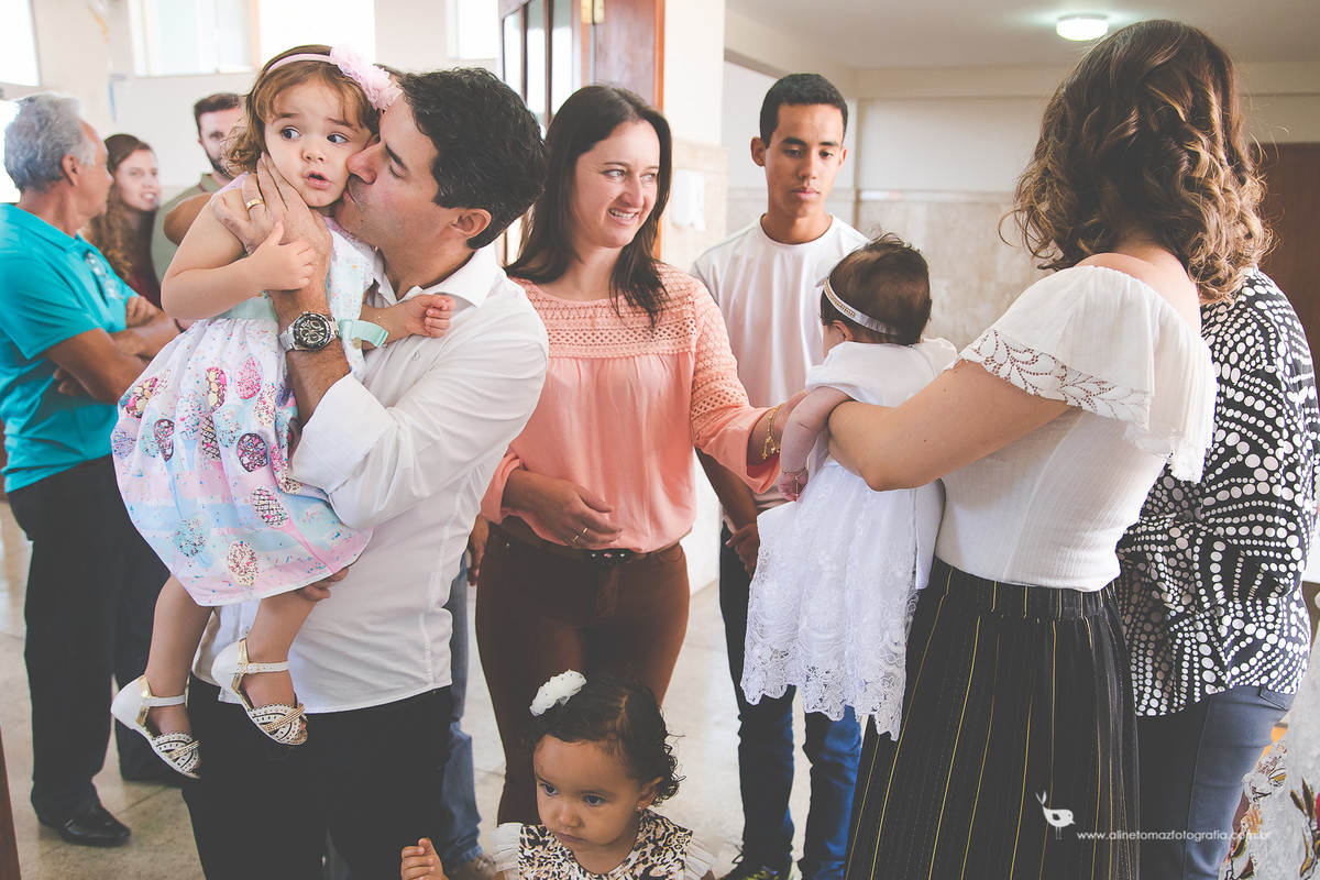 Batizado - Igreja São Sebastião - Lavras MG - Aline Tomaz Fotografia - fotógrafa de famílias