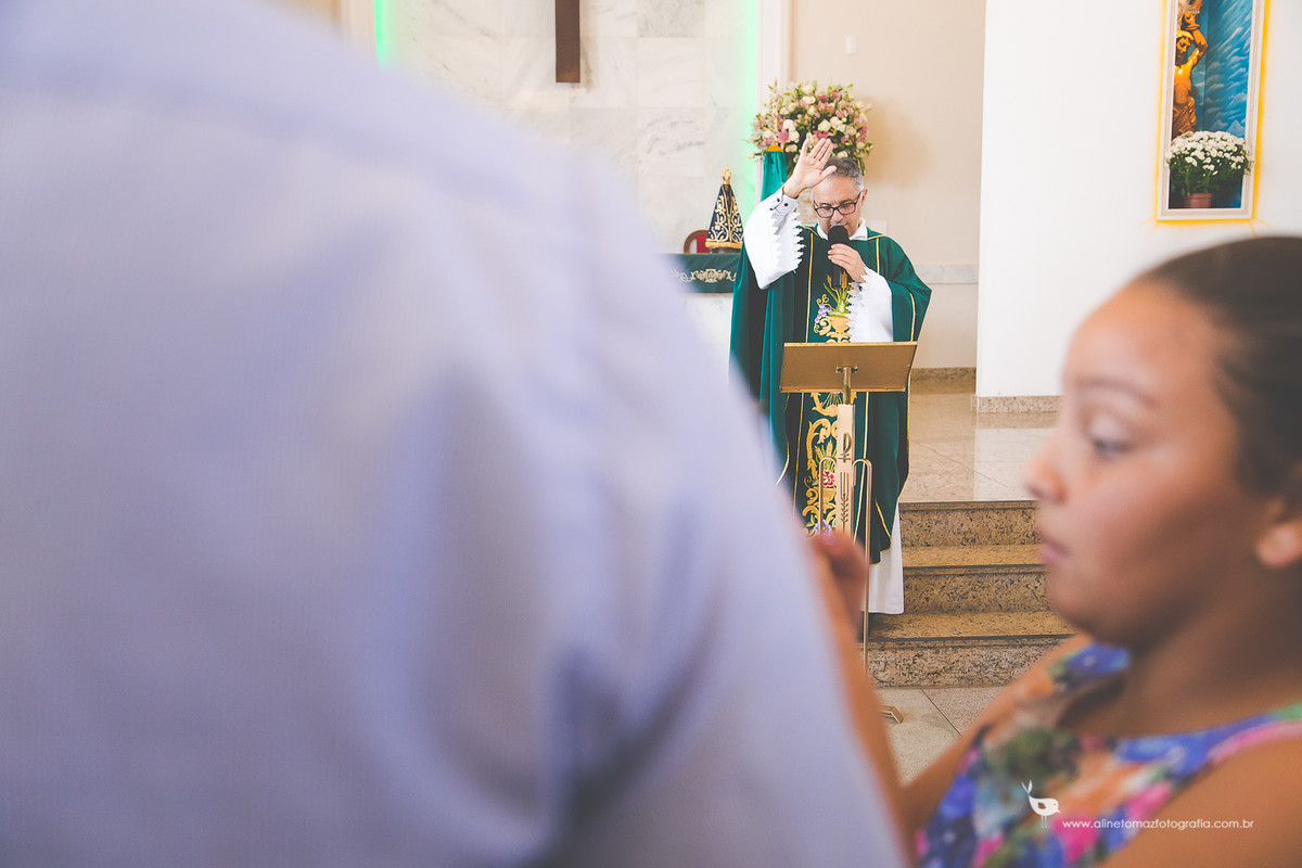 Batizado - Igreja São Sebastião - Lavras MG - Aline Tomaz Fotografia - fotógrafa de famílias