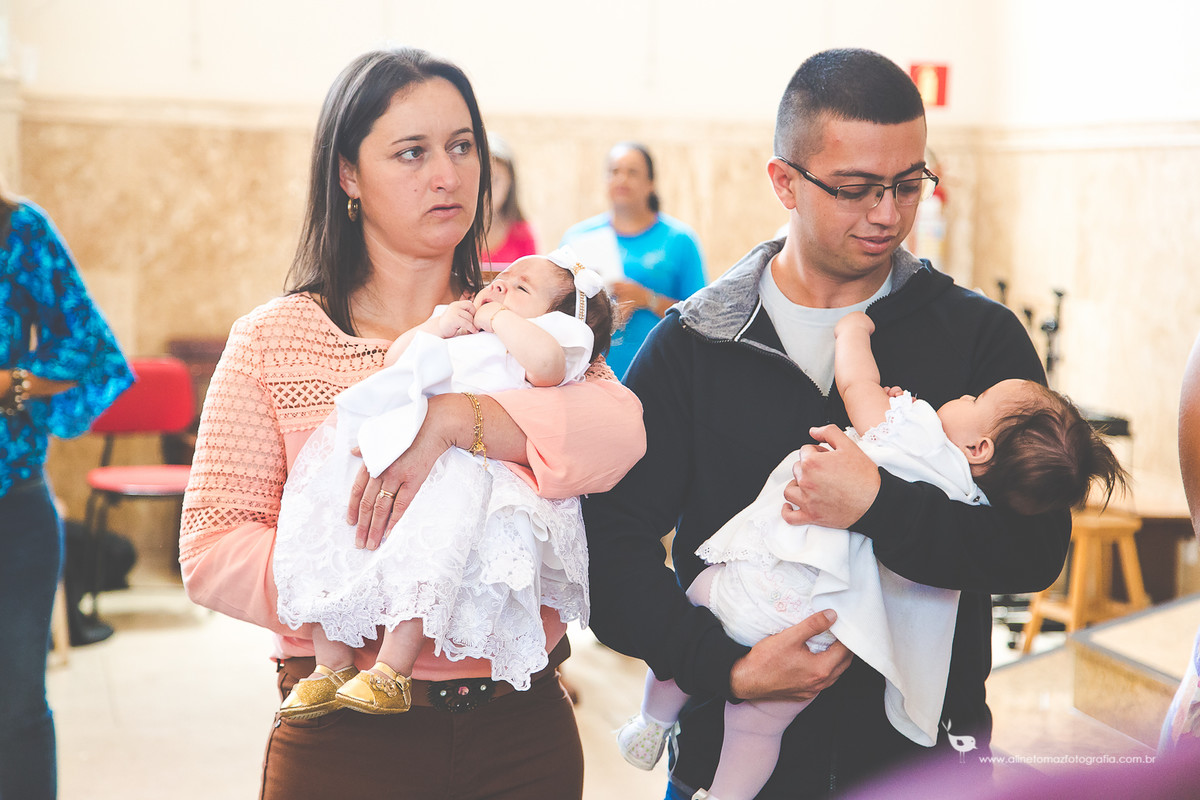 Batizado - Igreja São Sebastião - Lavras MG - Aline Tomaz Fotografia - fotógrafa de famílias