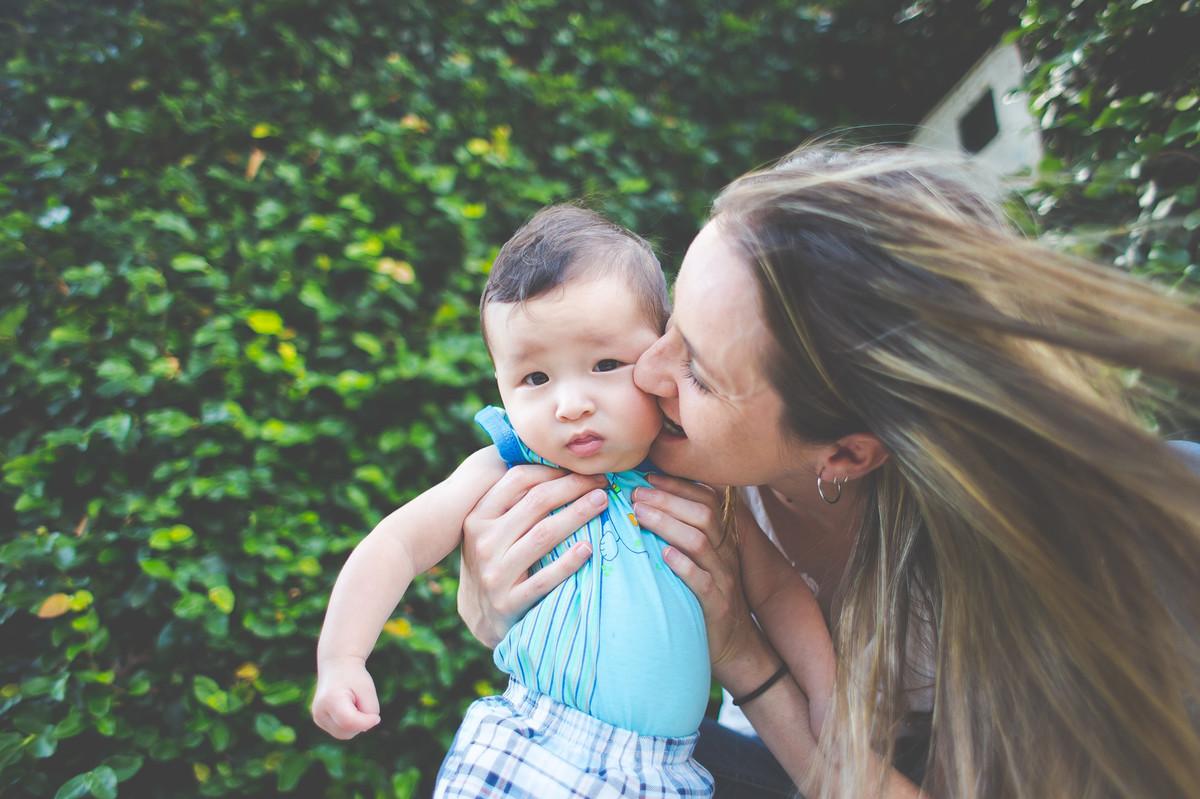 Acompanhamento do bebê Théo, Aline Tomaz Fotografia, Lavras - MG