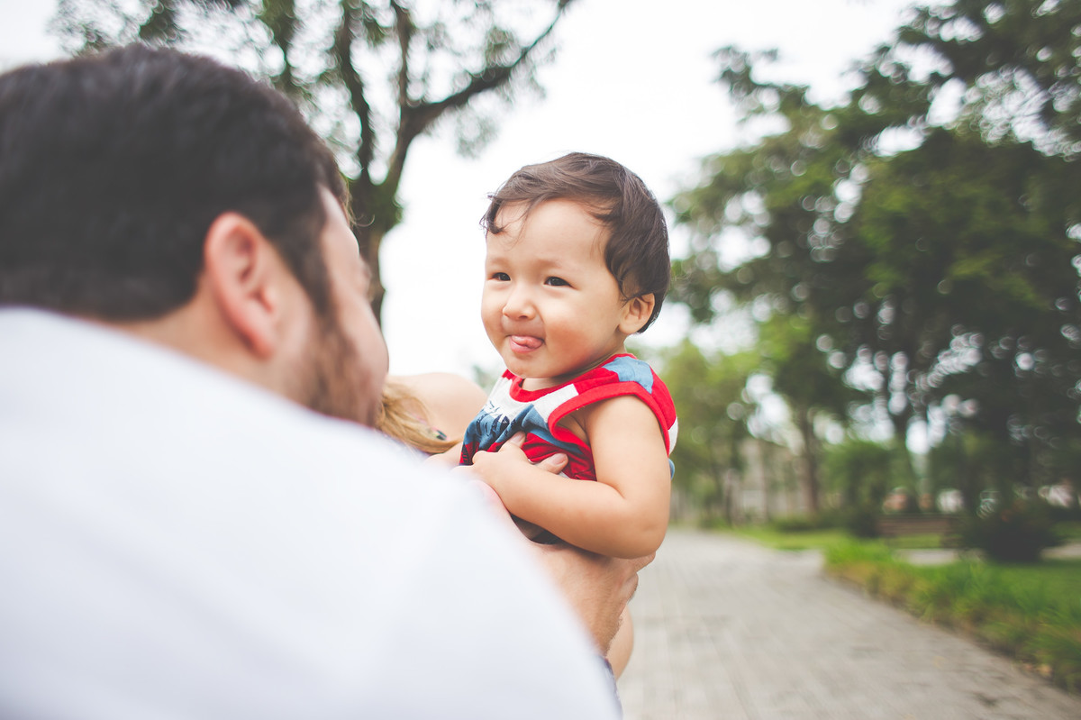 Acompanhamento do bebê Théo, Aline Tomaz Fotografia, Lavras - MG