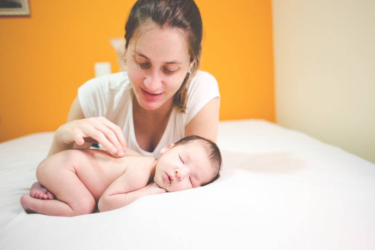 Acompanhamento do bebê Théo, Aline Tomaz Fotografia, Lavras - MG