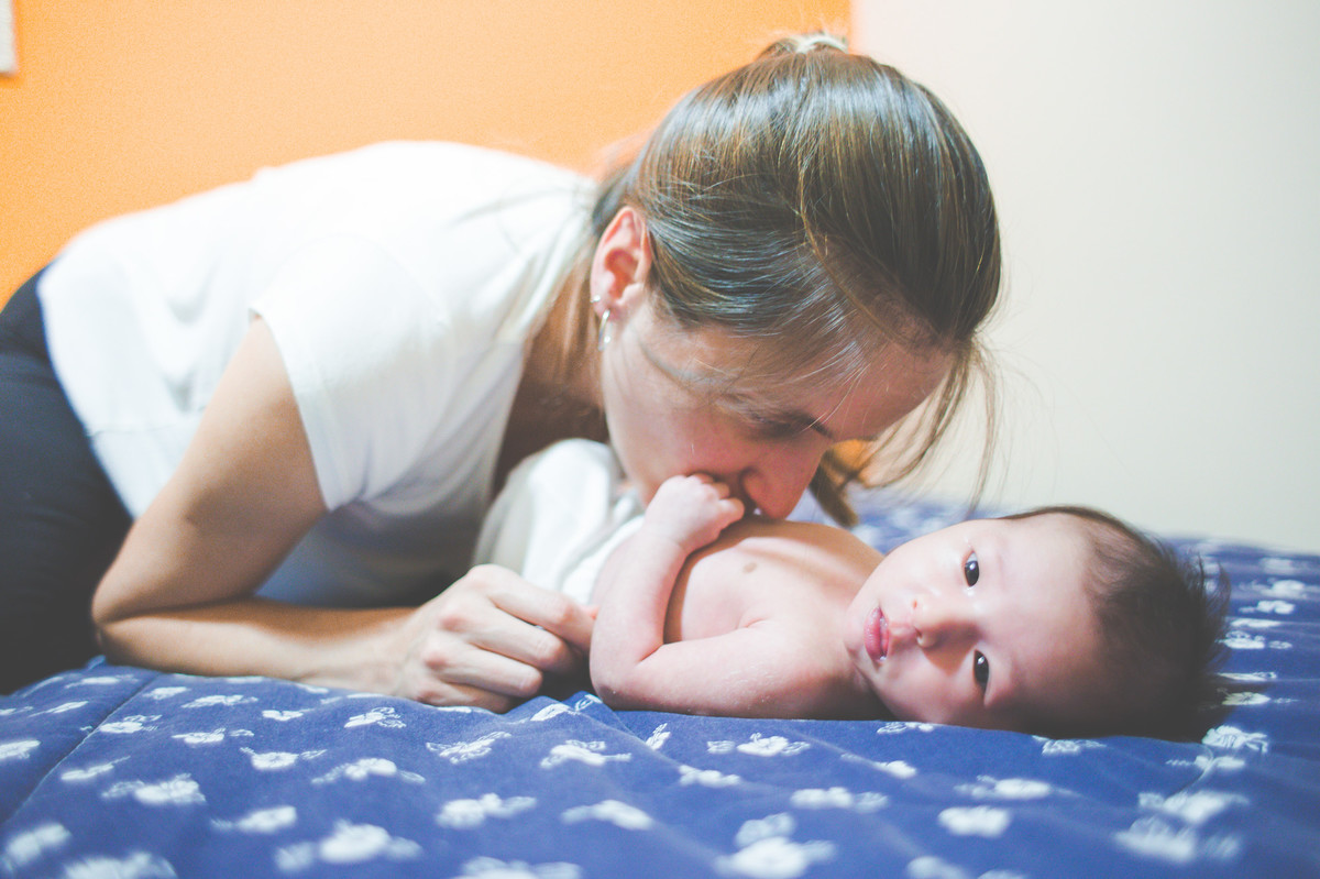 Acompanhamento do bebê Théo, Aline Tomaz Fotografia, Lavras - MG