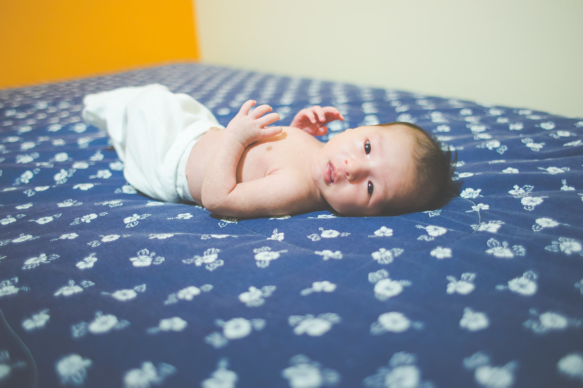 Acompanhamento do bebê Théo, Aline Tomaz Fotografia, Lavras - MG