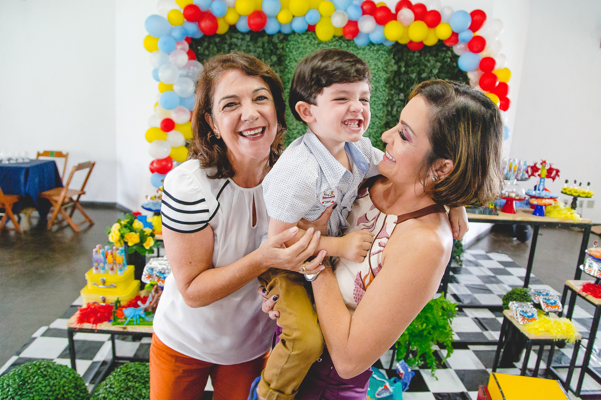 Aline Tomaz Fotografia, Lavras MG, Fotografia de familias, aniversario infantil, buffet, crianças, interativa recreação.