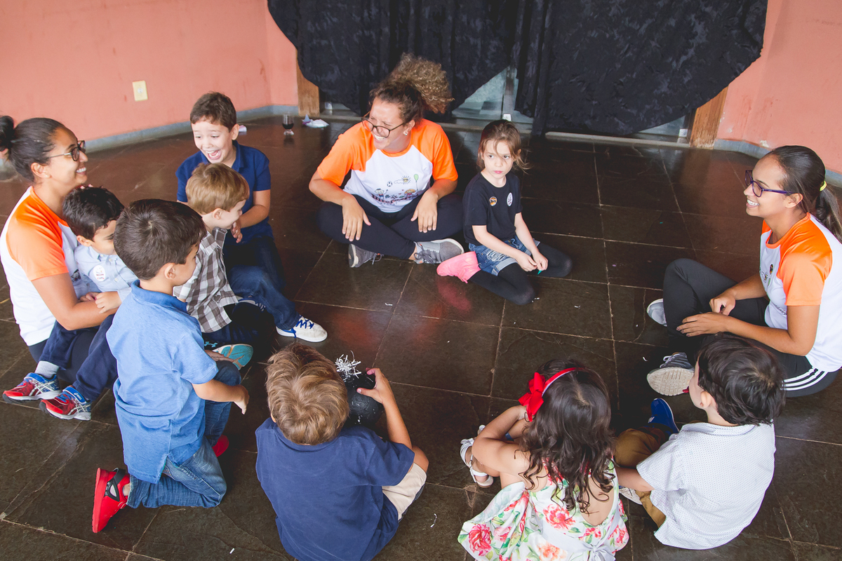 Aline Tomaz Fotografia, Lavras MG, Fotografia de familias, aniversario infantil, buffet, crianças, interativa recreação.