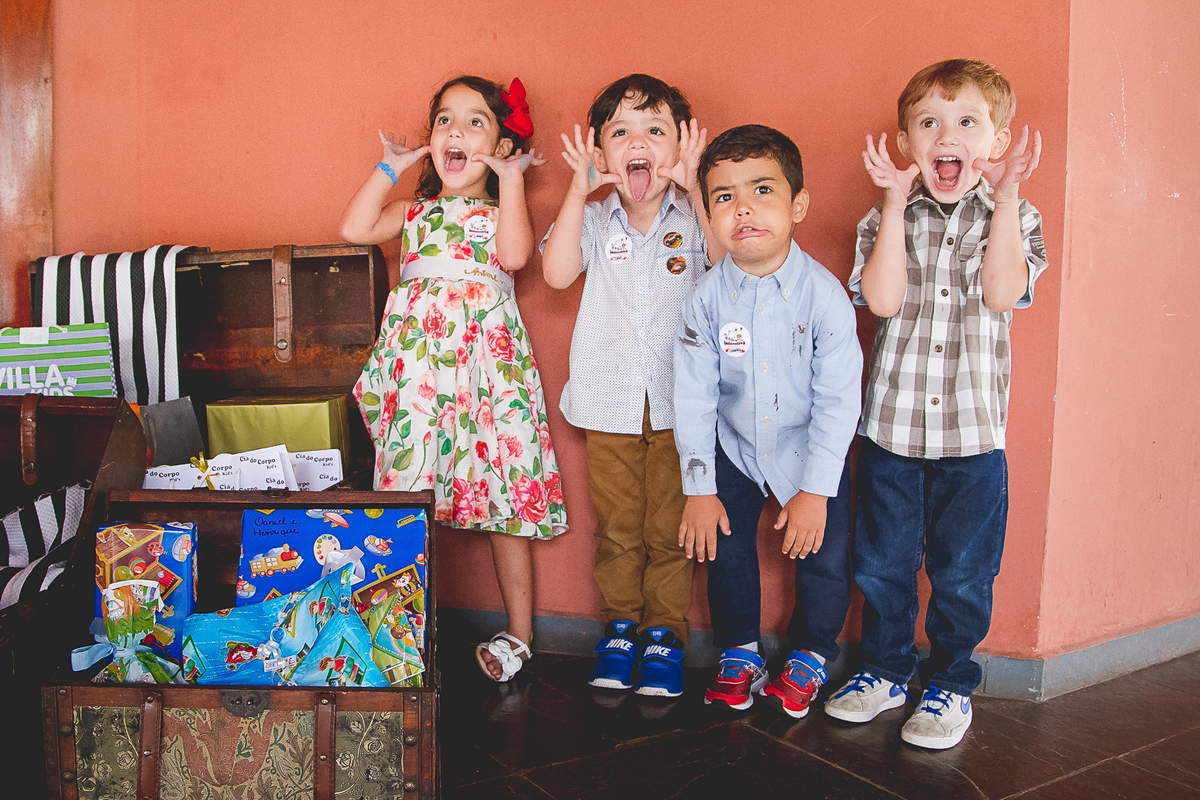 Aline Tomaz Fotografia, Lavras MG, Fotografia de familias, aniversario infantil, buffet, crianças, interativa recreação.