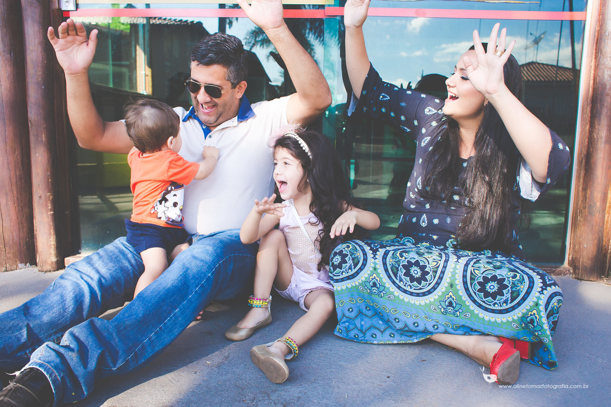 Fotografia de Família, 8 Batalhão de Polícia Militar de Lavras - MG, Leonardo e Maria Rita., Aline Tomaz Fotografia