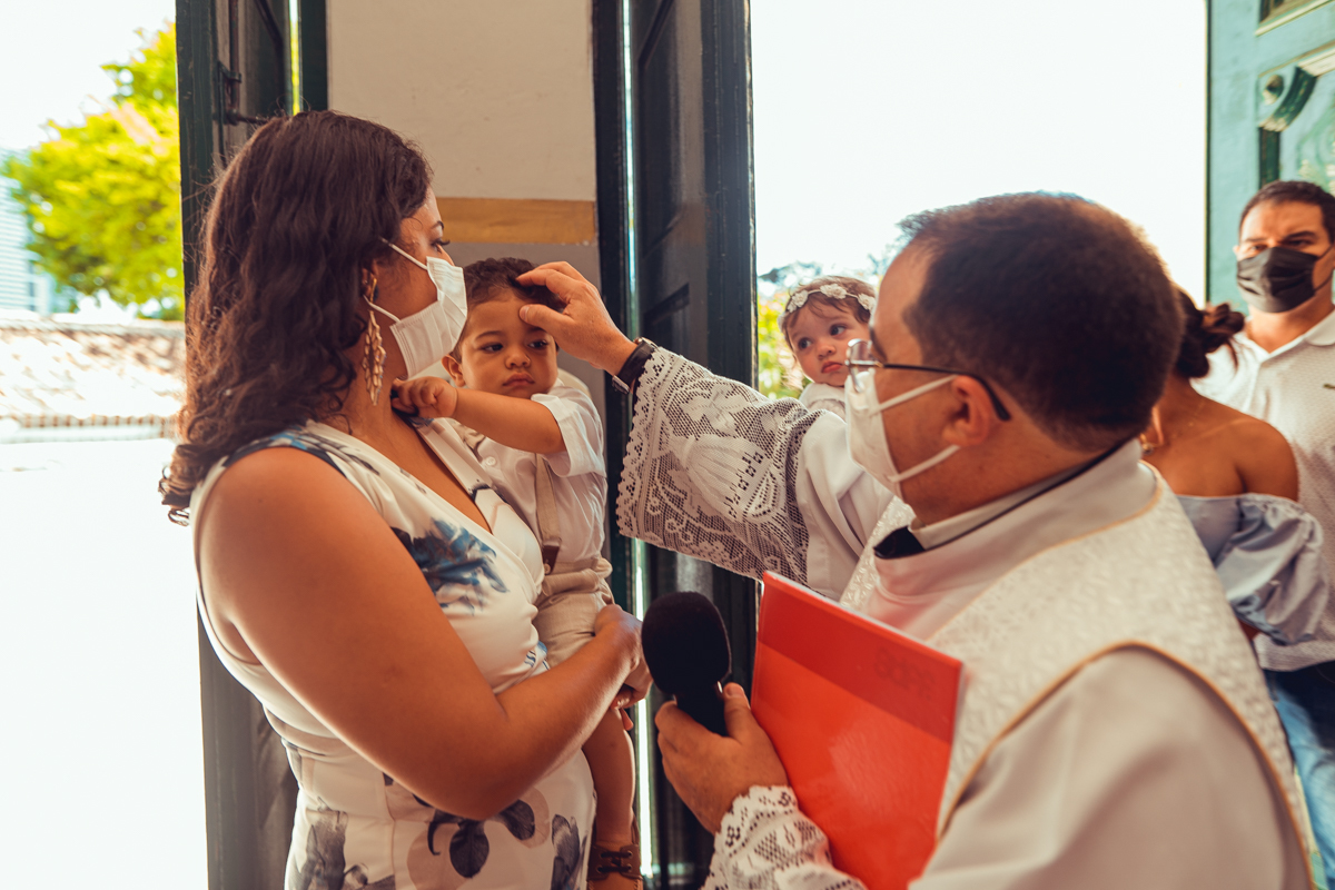 batizado igreja santo antonio da barra batismo foto fotografia fotografo fotografa salvador senhoritas ladeira documental familia 