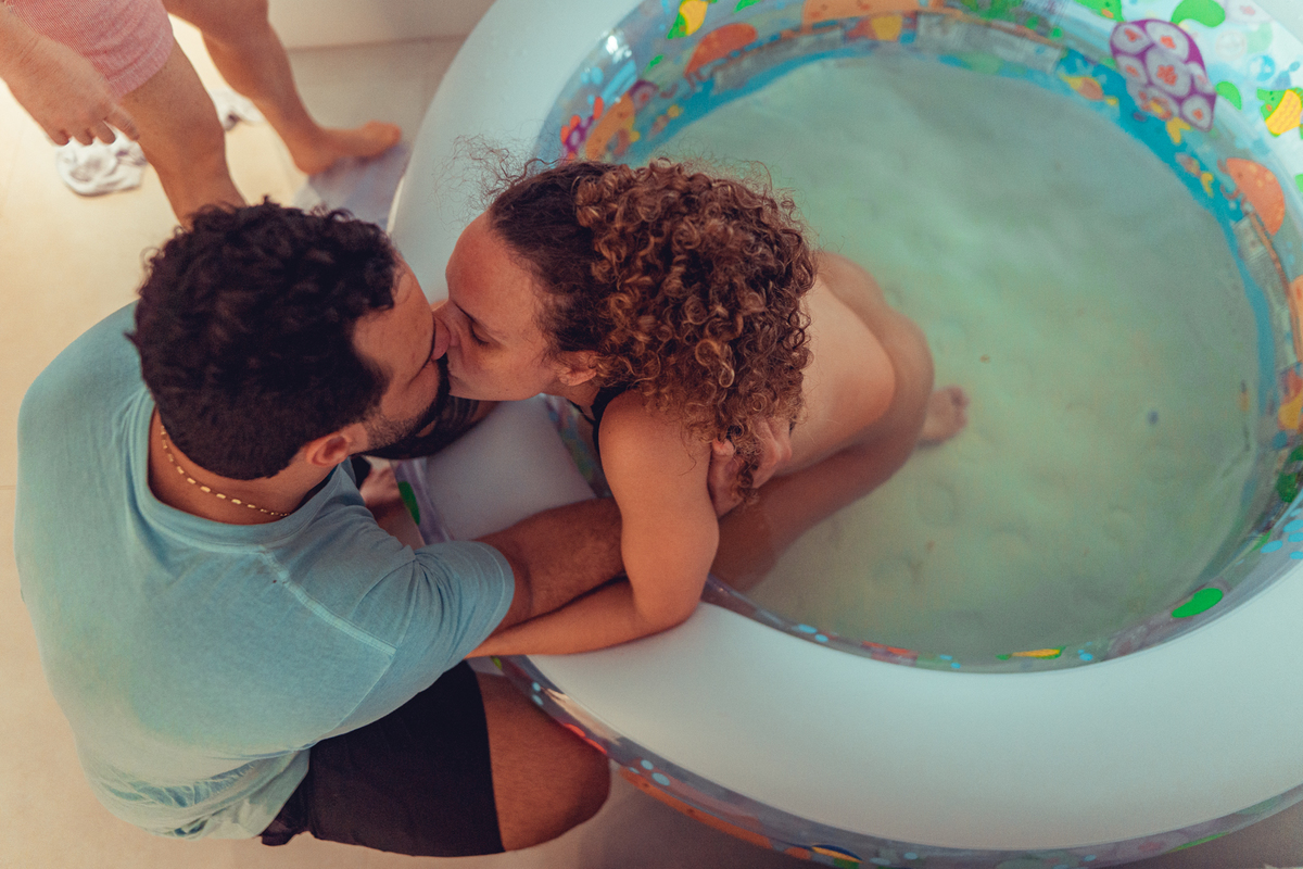 parto domiciliar em casa natural humanizado sobreparto tanila salvador fotografia foto video doula banheira piscina