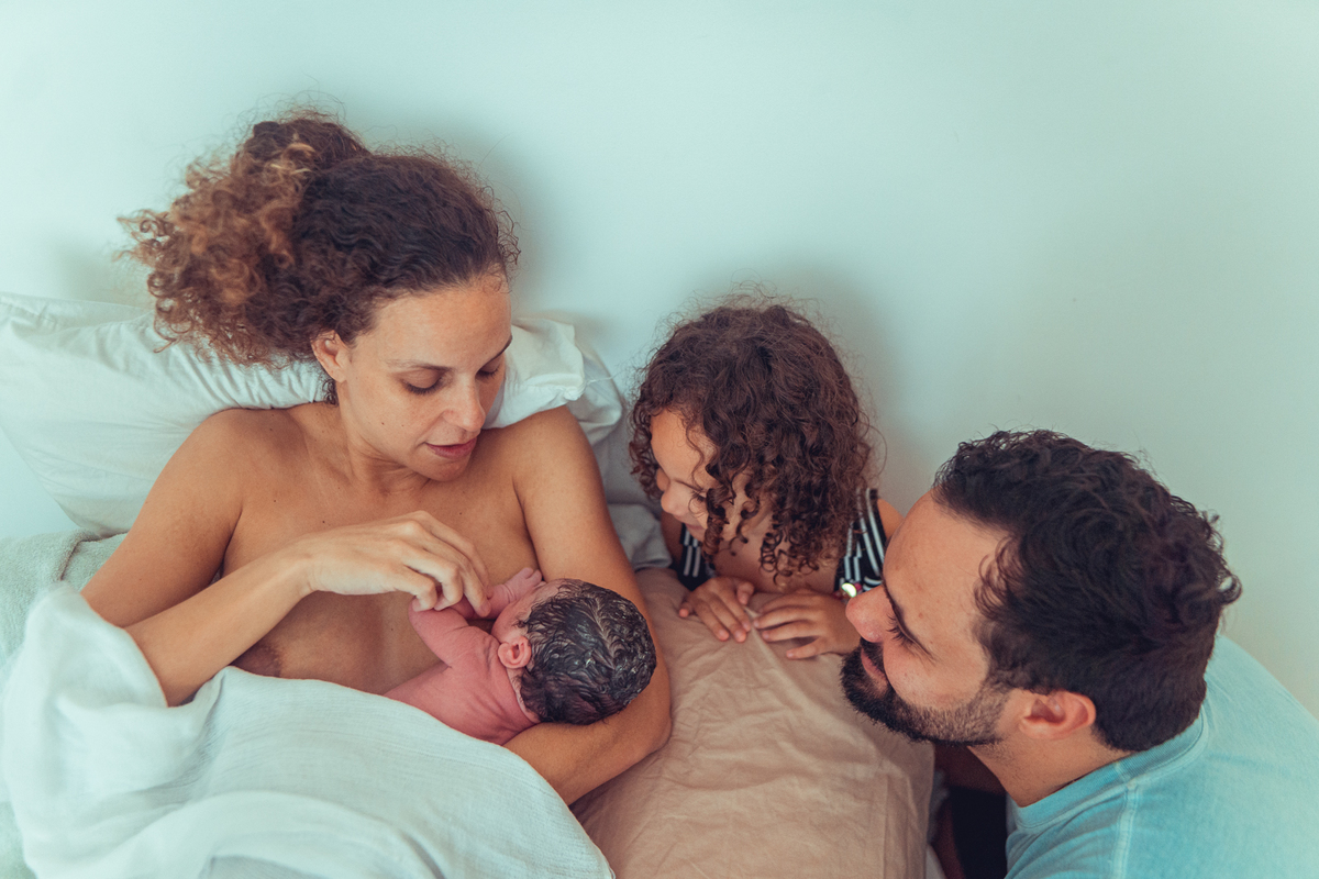 parto domiciliar em casa natural humanizado sobreparto tanila salvador fotografia foto video doula banheira piscina