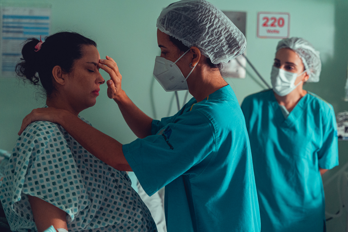 iluminare obstare parto normal hospital aliança natural humanizado adriana monteiro rodrigo lemos salvador doula nascimento senhoritas fotografia foto fotografa 