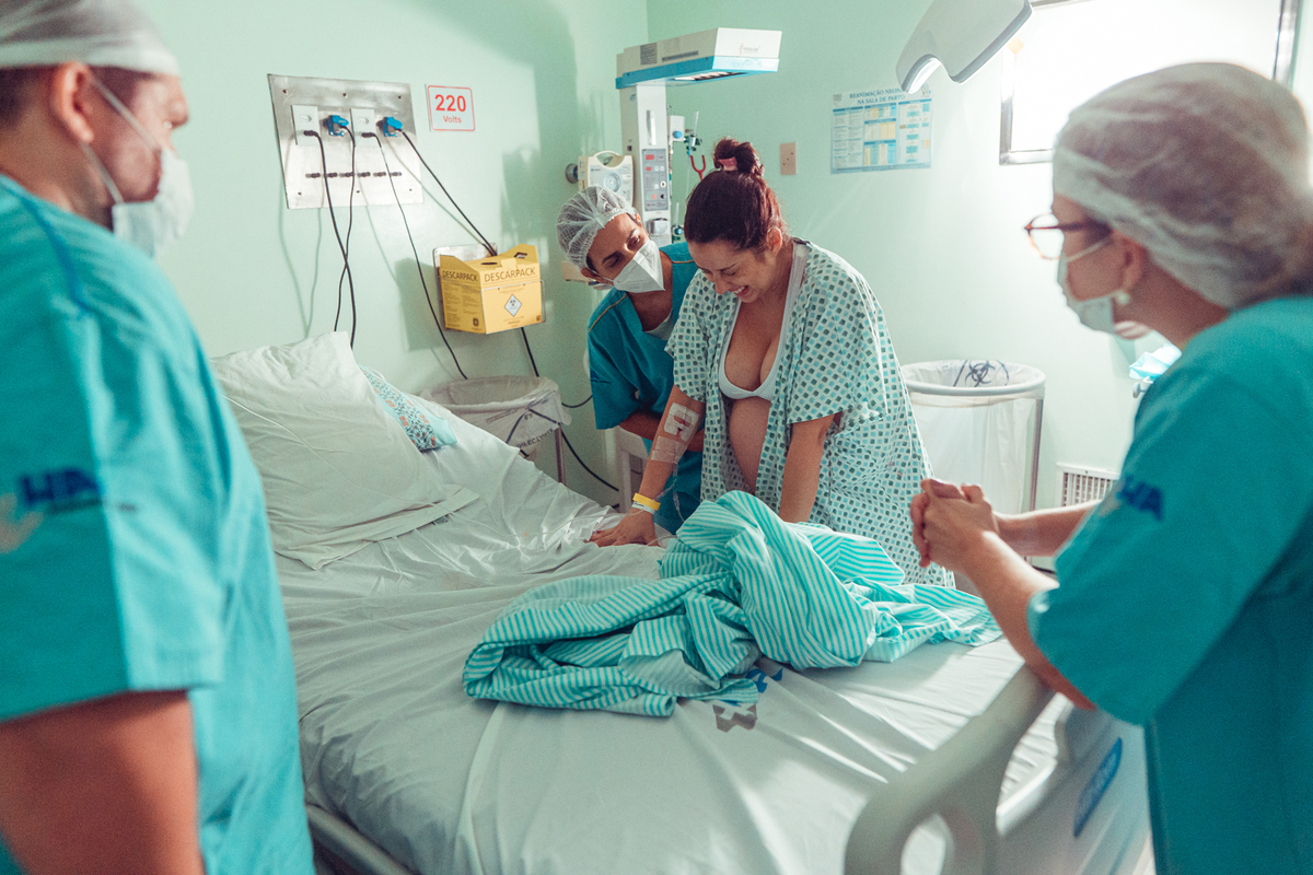 iluminare obstare parto normal hospital aliança natural humanizado adriana monteiro rodrigo lemos salvador doula nascimento senhoritas fotografia foto fotografa 