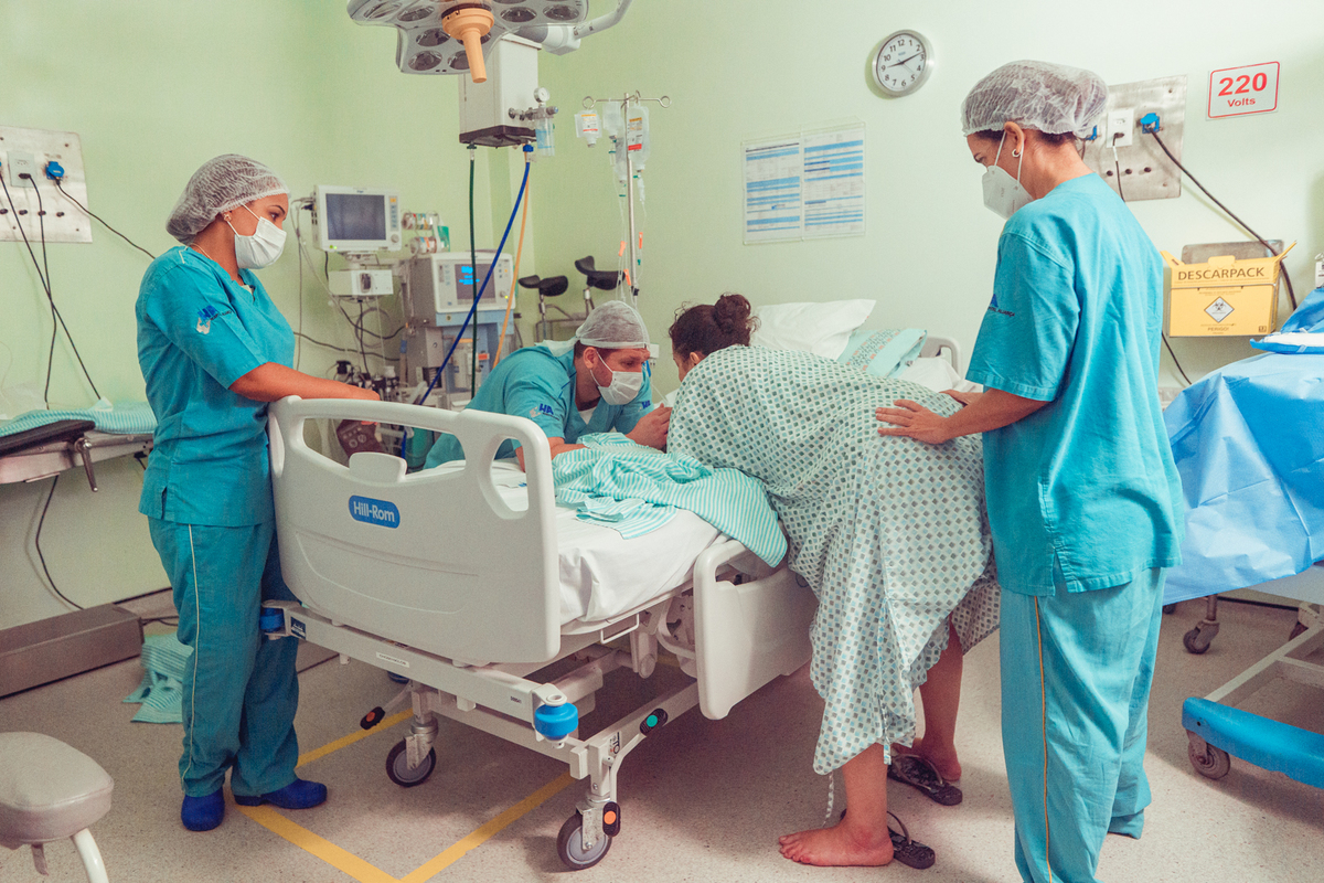 iluminare obstare parto normal hospital aliança natural humanizado adriana monteiro rodrigo lemos salvador doula nascimento senhoritas fotografia foto fotografa 