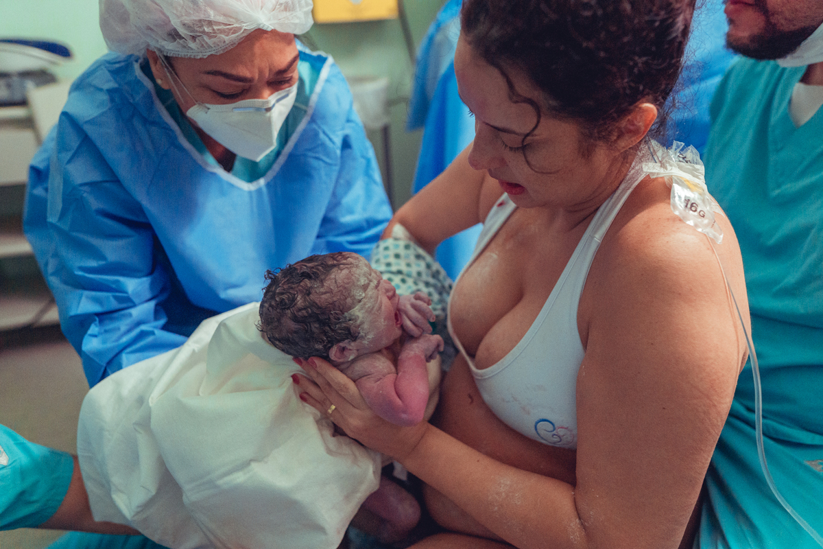 iluminare obstare parto normal hospital aliança natural humanizado adriana monteiro rodrigo lemos salvador doula nascimento senhoritas fotografia foto fotografa 