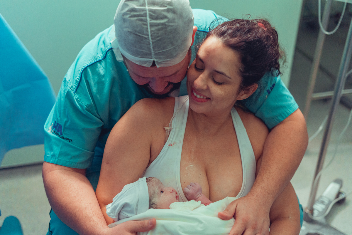 iluminare obstare parto normal hospital aliança natural humanizado adriana monteiro rodrigo lemos salvador doula nascimento senhoritas fotografia foto fotografa 