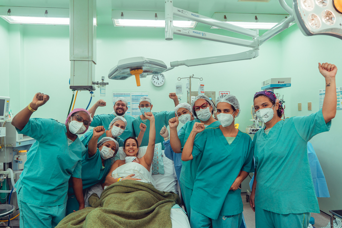 iluminare obstare parto normal hospital aliança natural humanizado adriana monteiro rodrigo lemos salvador doula nascimento senhoritas fotografia foto fotografa 