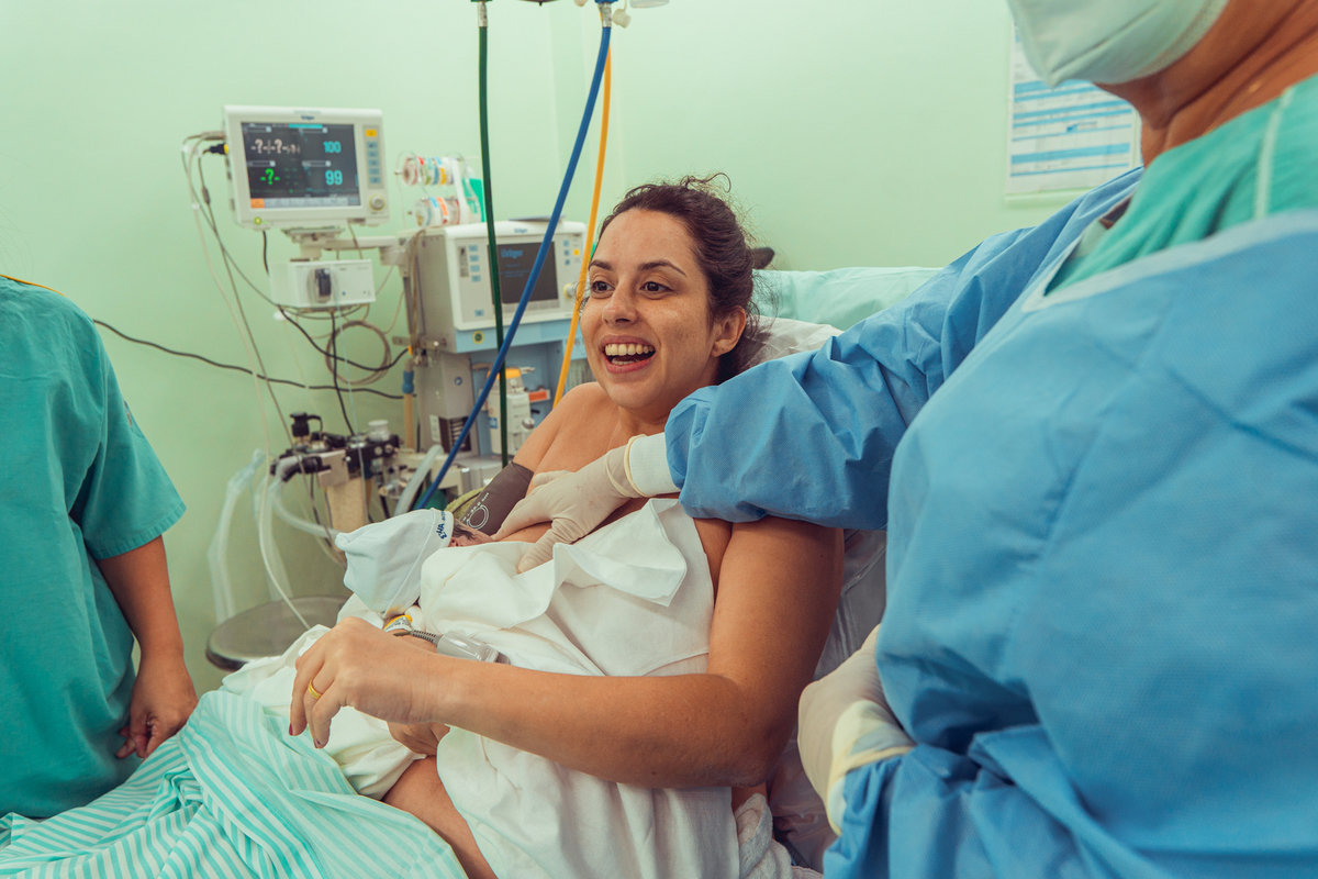 iluminare obstare parto normal hospital aliança natural humanizado adriana monteiro rodrigo lemos salvador doula nascimento senhoritas fotografia foto fotografa 